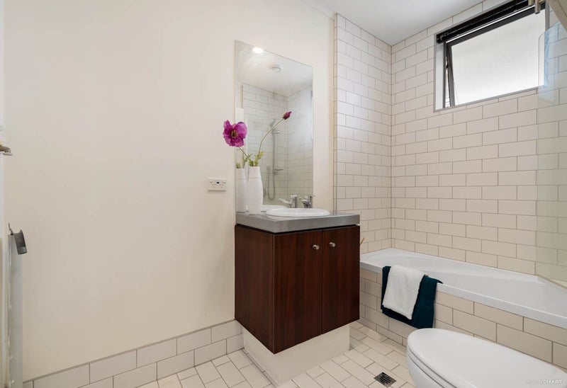 Mount Eden, 2 bedrooms64675296471811113