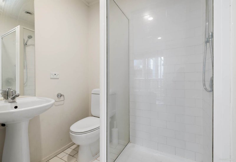 Mount Eden, 2 bedrooms64675296471811114