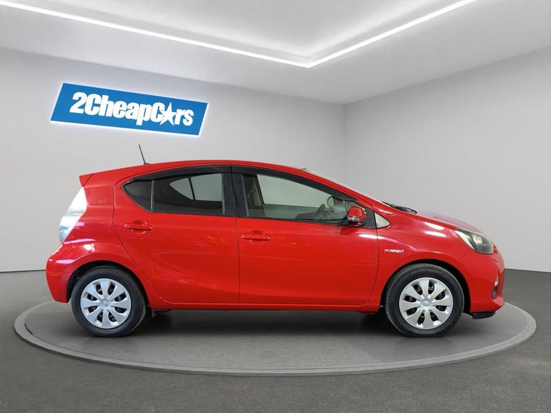 2012 Toyota Aqua S64676317229825113