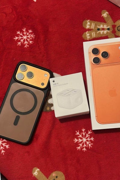 iPhone 17 Pro Max - Practically New64679141671683111