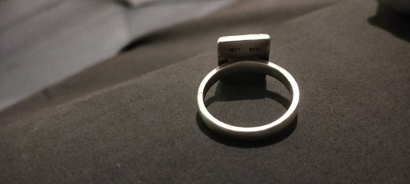 18 ct STG ring Carousel 2