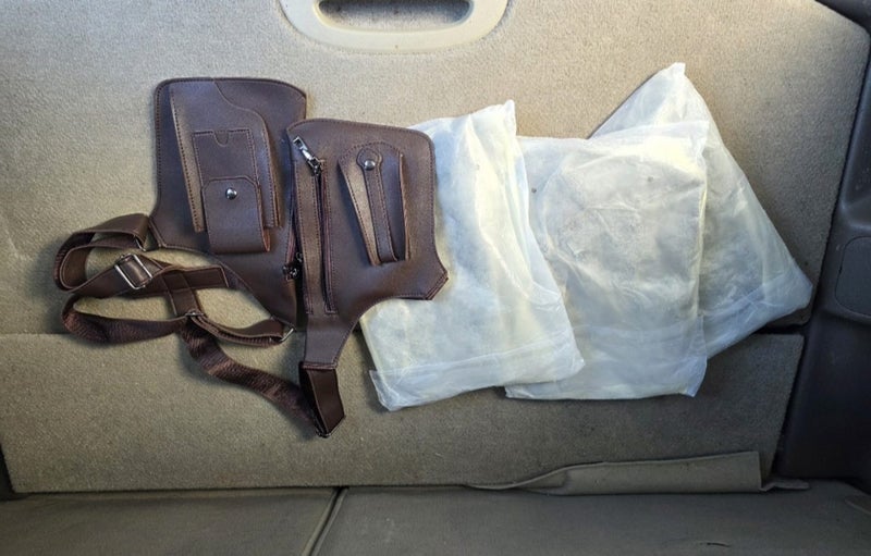 3 x Underarm security bags64679228681346110