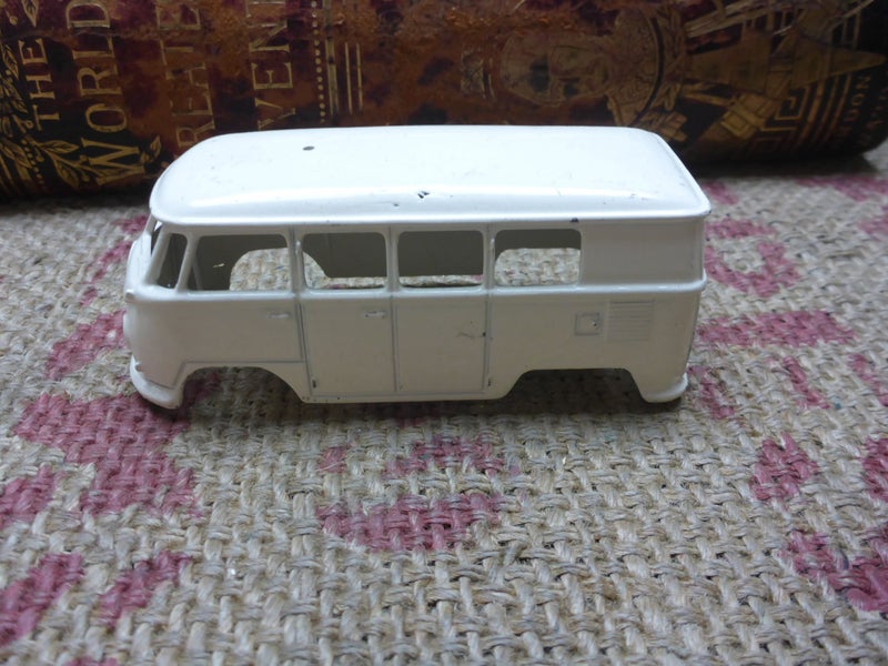 Stunning Old Vintage NZ Toy Micro Models VW MC002 Volkswagen Microbus Die Cast Carousel 1