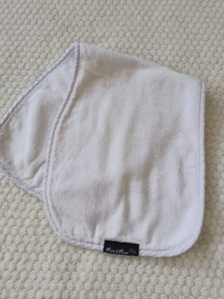 Mum2mum quality burp cloth Carousel 1