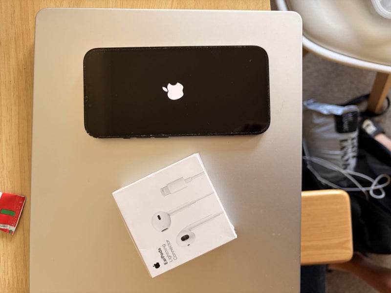 iPhone 1364679752595073111