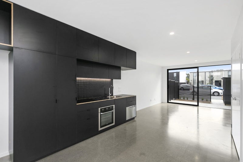 Petone, 2 bedrooms64680116204033112