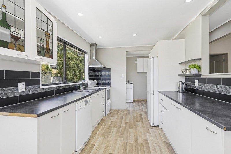 SEE IT, LOVE IT, OWN IT!64680116230530111