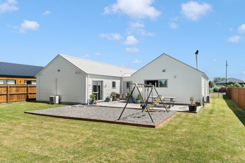 Smart, Stylish & Sorted64680116303105113