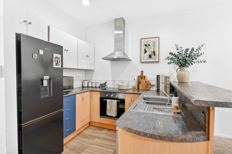 First Home Starter or Smart Investment64680203332482111