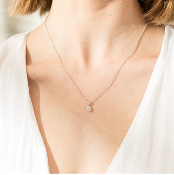 18ct White Gold .50ct Diamond Blossom Pendant Carousel 2