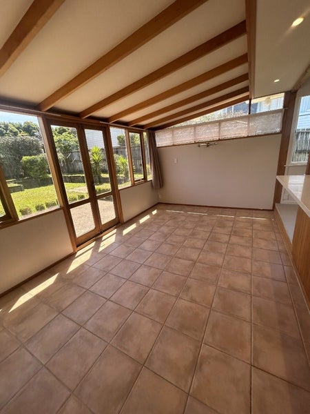 Blockhouse Bay, 3 bedrooms64680303686274114