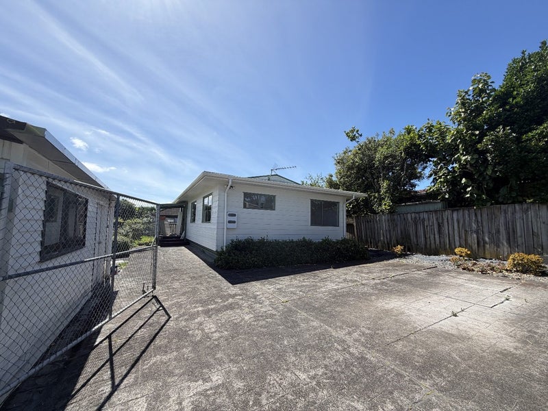Te Atatu Peninsula, 3 bedrooms64680303802625111