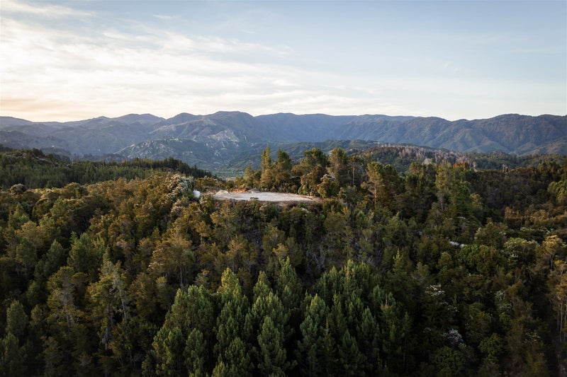 A Slice of Coastal Tranquillity64680403807745111