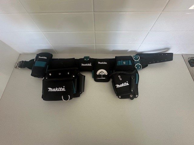 Makita tool belt Carousel 1
