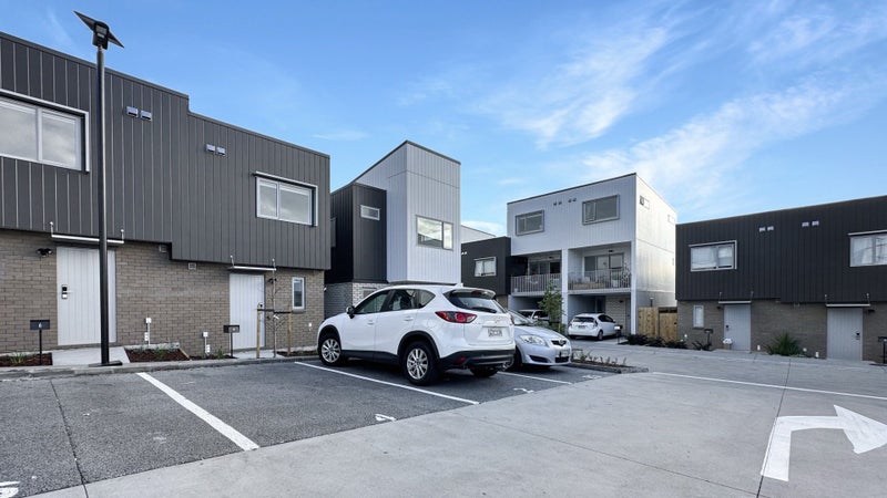 Mangere East, 2 bedrooms64680503330434111