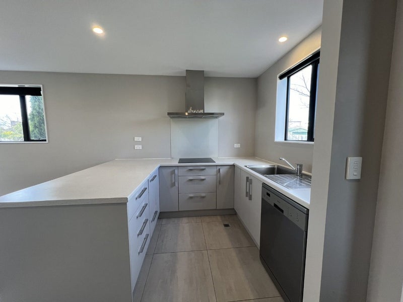 Linwood, 2 bedrooms64680503346433111