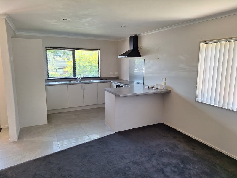 Glen Eden, 5 bedrooms64680503411457112