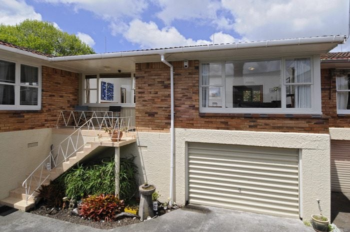 Mount Eden, 2 bedrooms64680590740611113