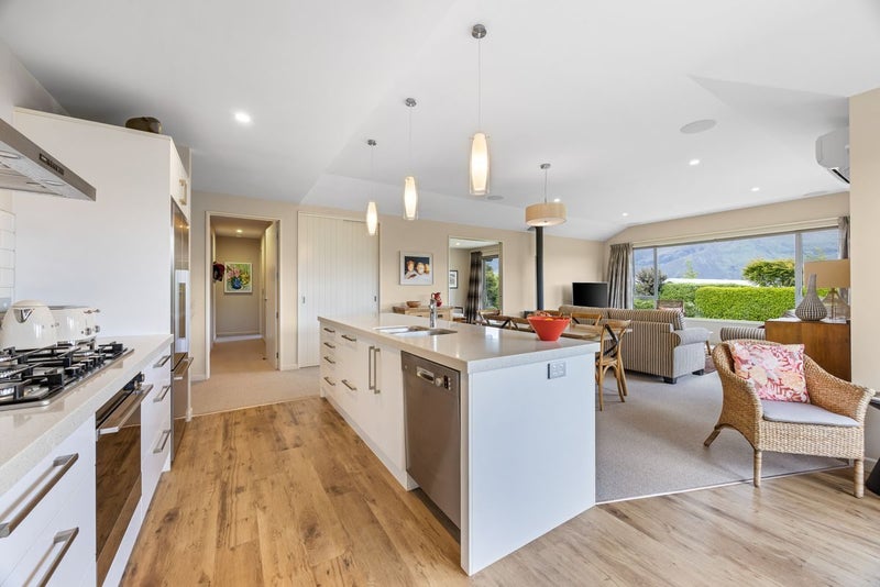 Ready and Waiting64680590759426114