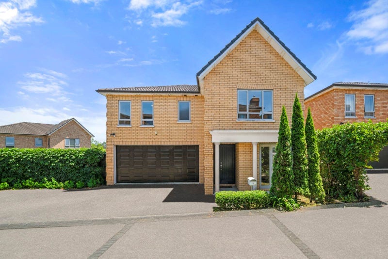 Brick & Tile Beauty in Rangitoto Zone!64680590802818110