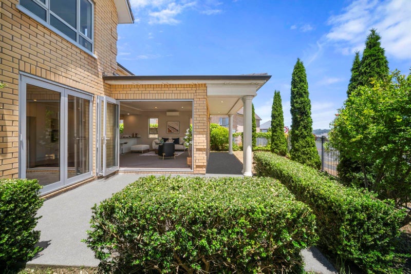 Brick & Tile Beauty in Rangitoto Zone!64680590802818111