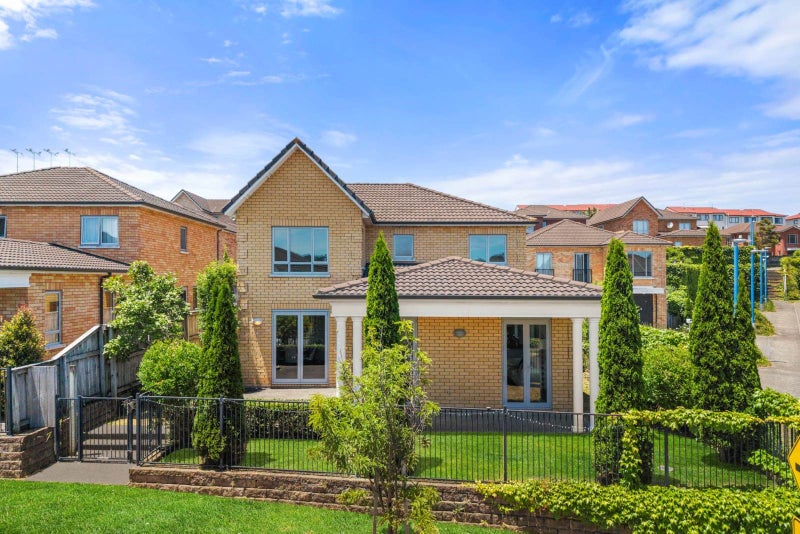 Brick & Tile Beauty in Rangitoto Zone!64680590802818112