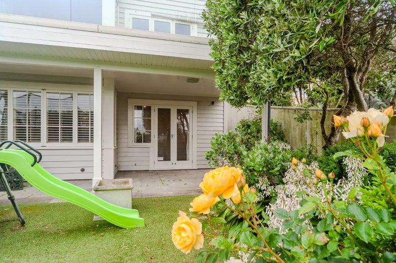 Roseneath, 4 bedrooms64680590821379111