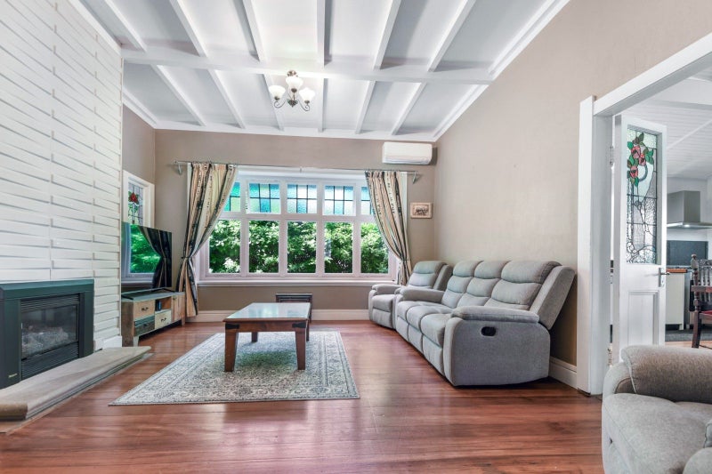 Owners relocating – don’t delay64680590870785111