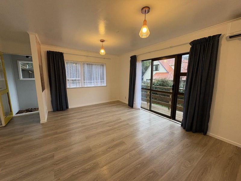 Newlands, 2 bedrooms64680891312898110