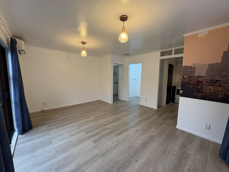 Newlands, 2 bedrooms64680891312898111