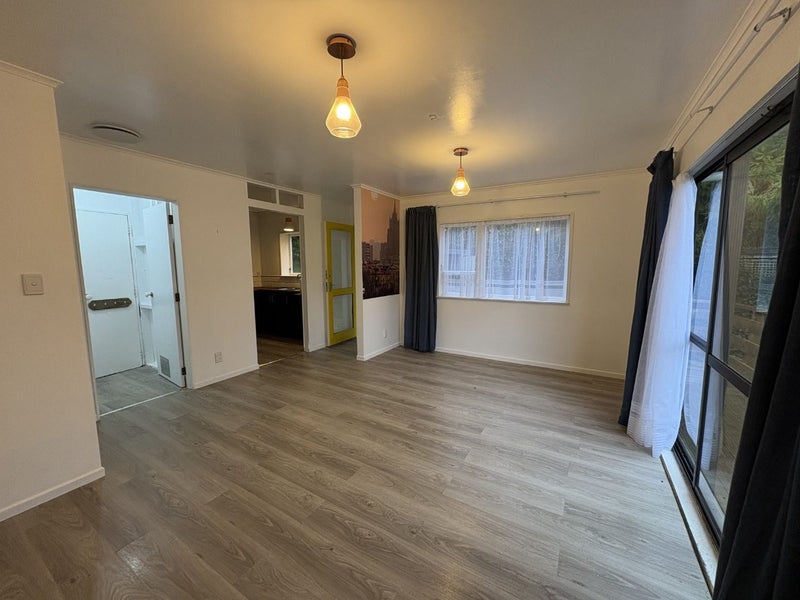 Newlands, 2 bedrooms64680891312898114