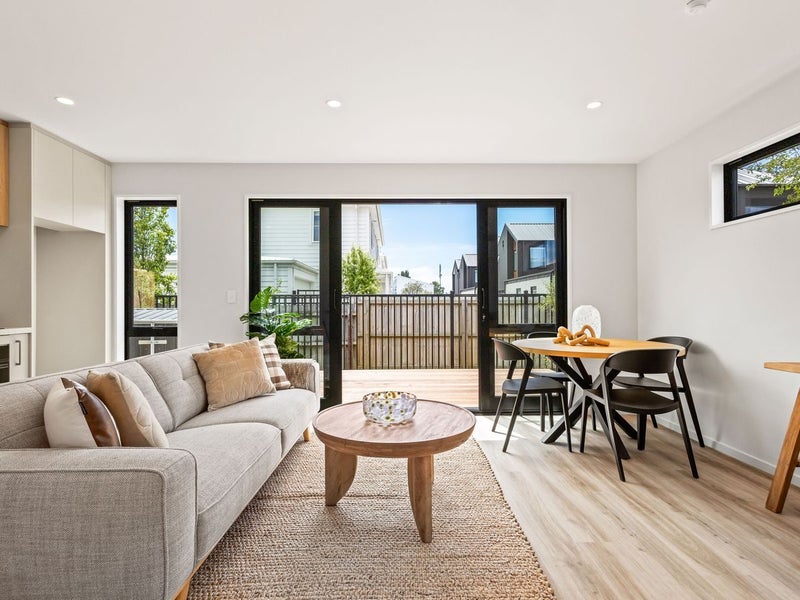 Fresh, Contemporary & Move-In Ready64680891446914111