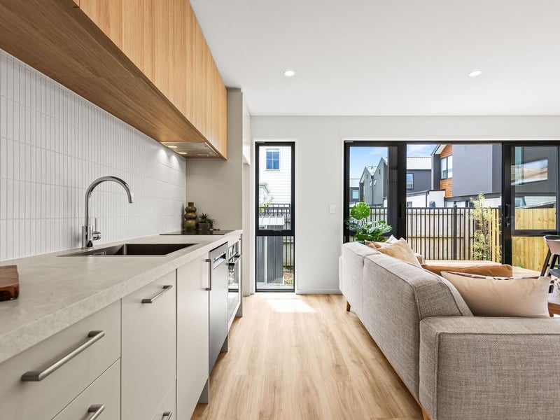 Fresh, Contemporary & Move-In Ready64680891446914114