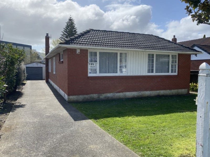 Lower Hutt, 3 bedrooms64681004372099110