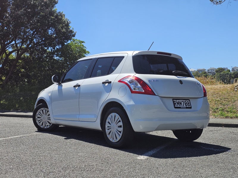 2014 Suzuki Swift GLB 1.4L Petrol **Manual**64681381235073111