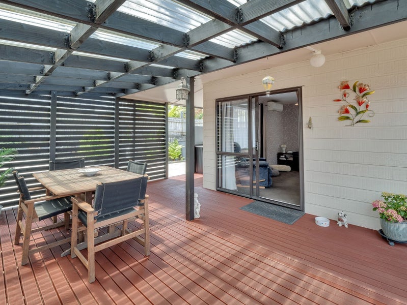 Effortless Living in a Charming Package64681381314690113