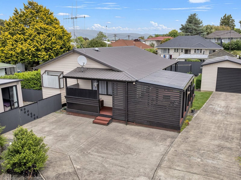 Effortless Living in a Charming Package64681381314690110