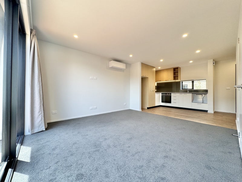 Shirley, 2 bedrooms64681583428610112