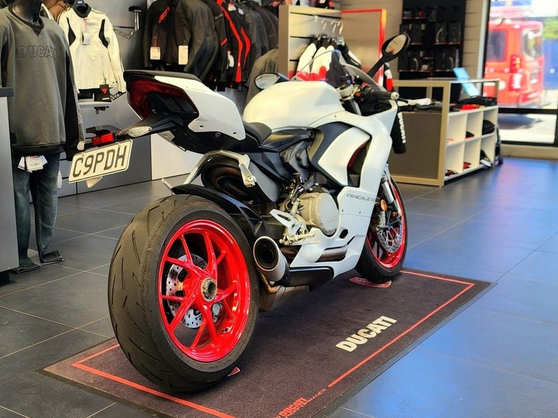 2022 Ducati Panigale V264681583392897112