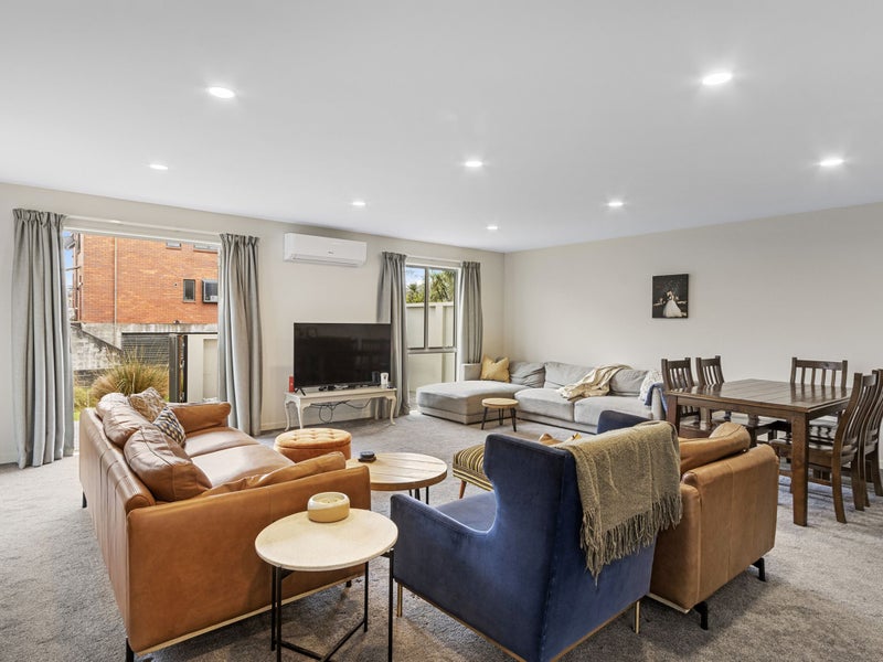 St. Albans, 4 bedrooms64681583499521111