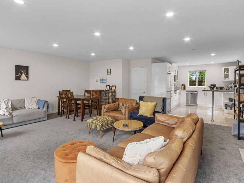 St. Albans, 4 bedrooms64681583499521112