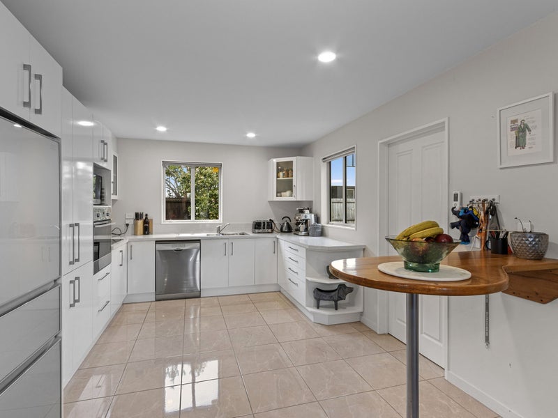 St. Albans, 4 bedrooms64681583499521113