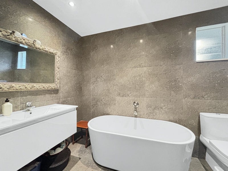 Beach Haven, 3 bedrooms64681696210562114