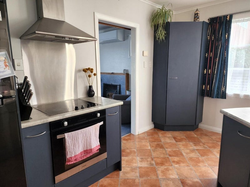 Feilding, 4 bedrooms64682181838211112