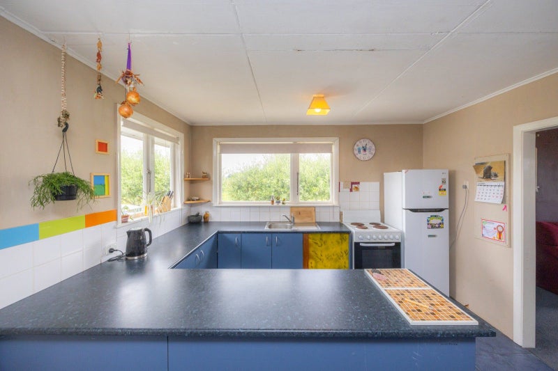 Leave your jandals at the gate64682181883777111