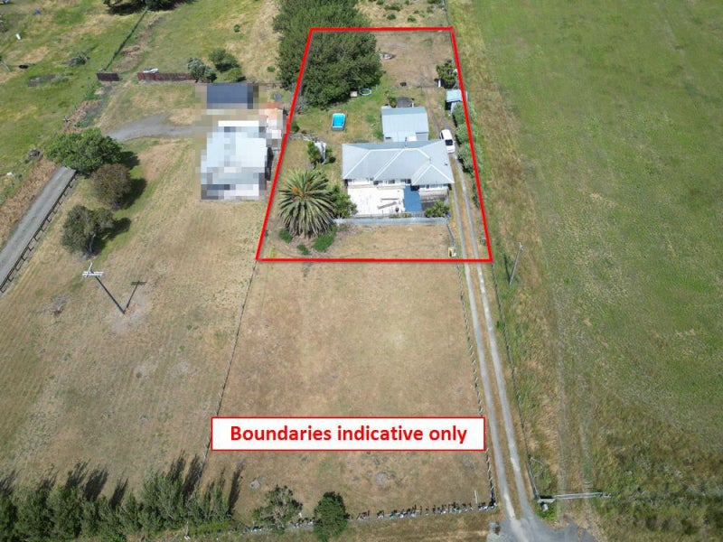 Leave your jandals at the gate64682181883777113