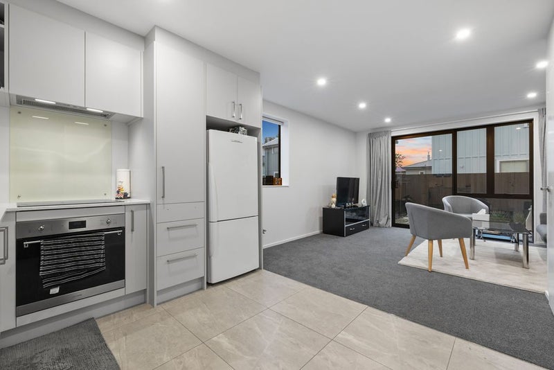 Hurry to Hinemoa! Handy, Hard to Beat64682296366979113