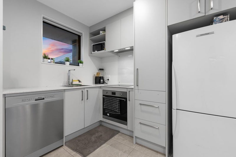 Hurry to Hinemoa! Handy, Hard to Beat64682296366979114