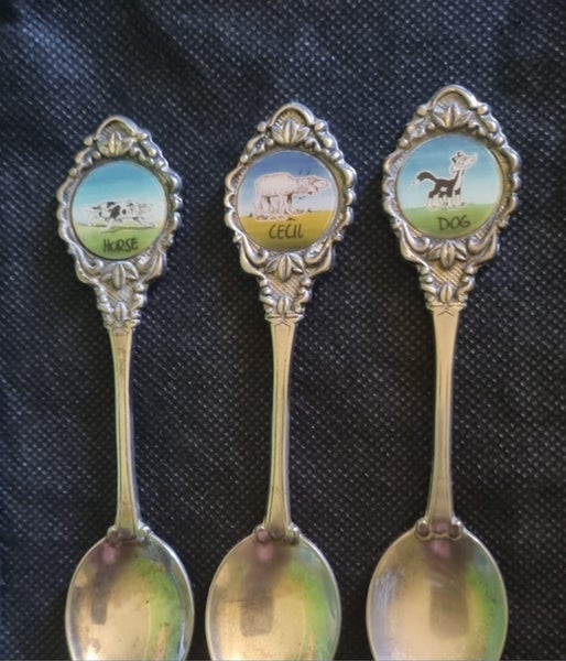 Footrot Flats Collector spoons X3 Carousel 1