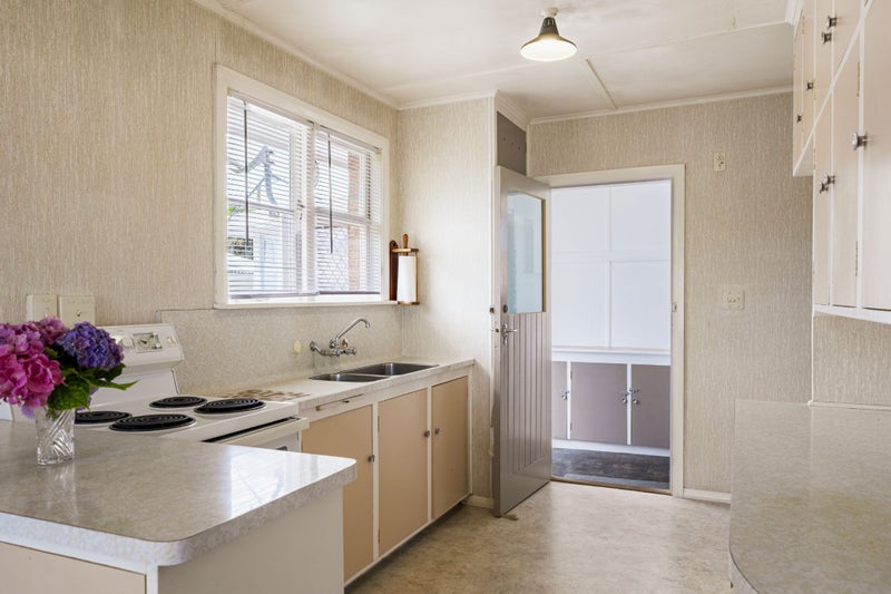 Family Home, Huge Sheds and Large Section64682591391362111